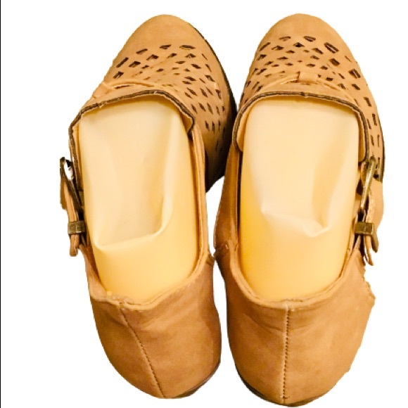 Gorgeous Tan, Perforated Booties! - Picture 3 of 4